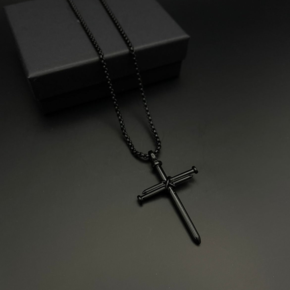 Varese Nail Cross