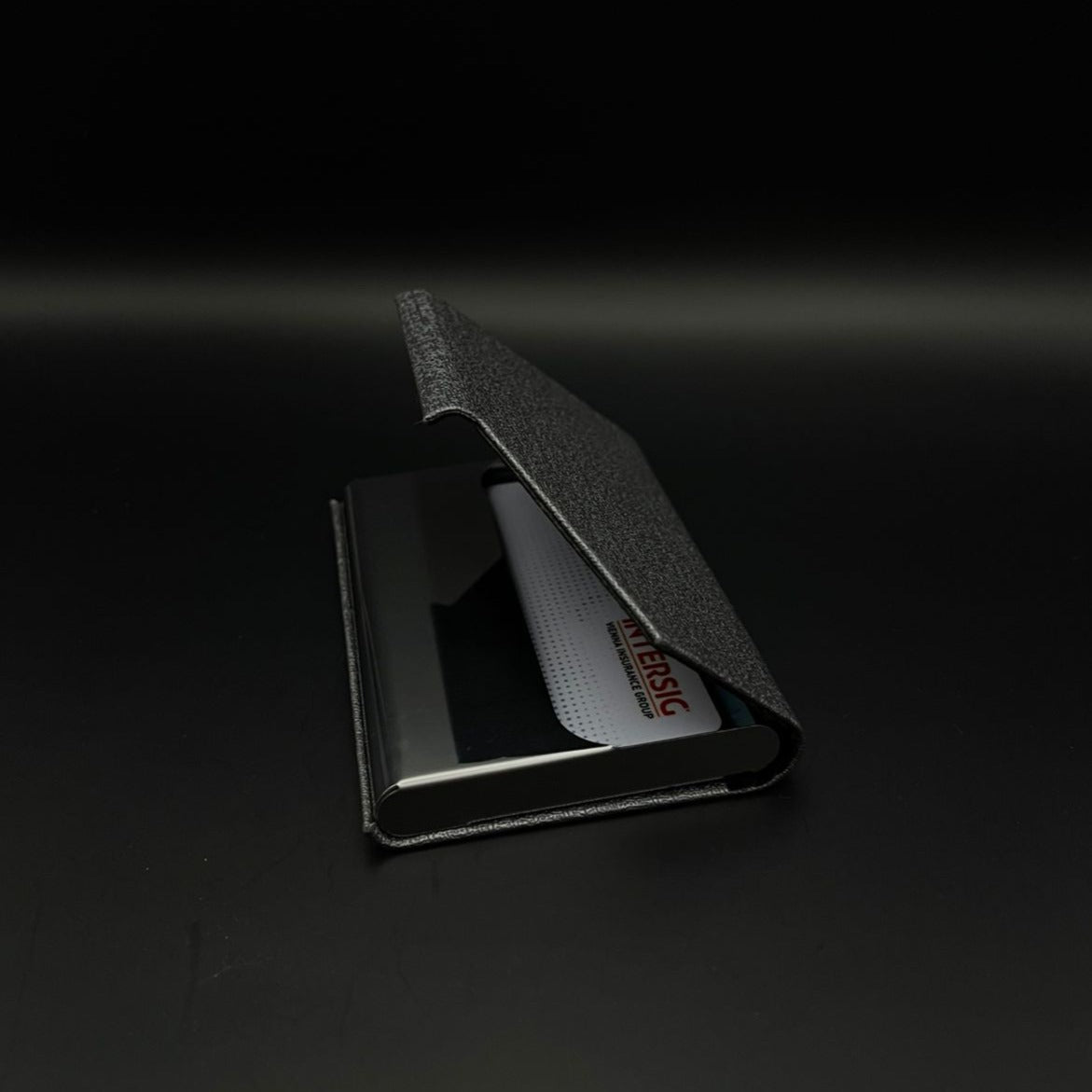 Mbajtese Kartash me Magnet