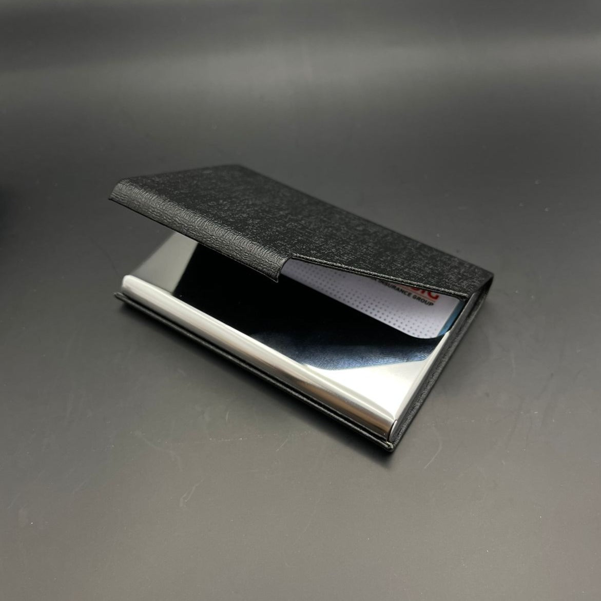 Mbajtese Kartash me Magnet